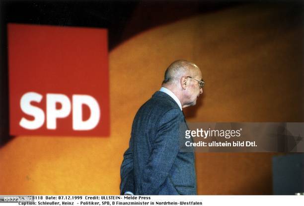 Politiker, SPD, D Finanzminister in Nordrhein-Westfalen - am Rande des Bundesparteitag der SPD in Berlin