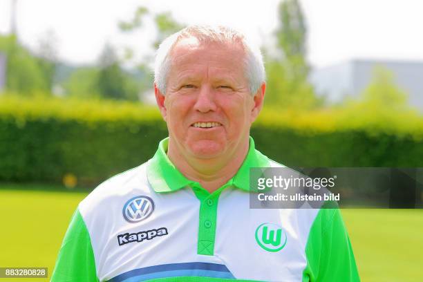 Günter Pfeiler Dr. Mannschaftsarzt beim VfL Wolfsburg Saison 2015/16 - hier