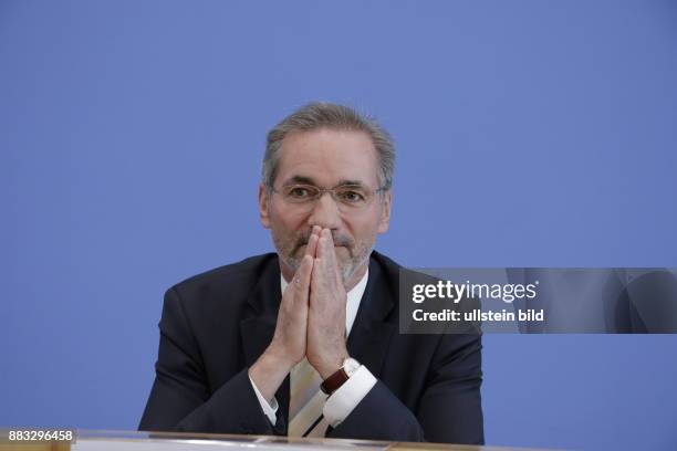 Berlin, Bundespressekonferenz, Thema: Vorstellung der Empfehlungen der "Kommission zur Überprüfung der Finanzierung des Kernenergieausstiegs " Foto:...