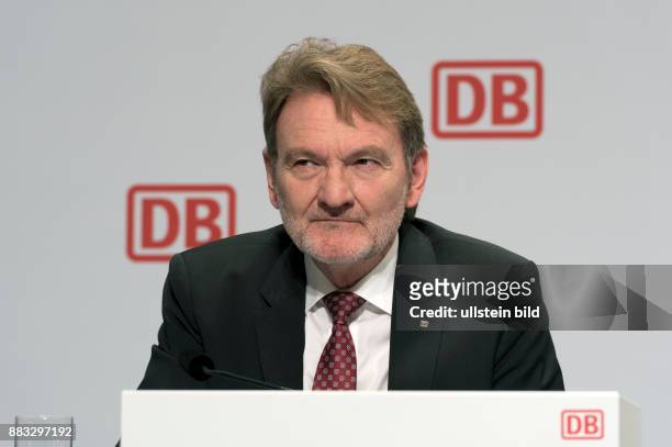 Berlin, Bilanzpressekonferenz, Dr. Volker Kefer, stellvertretender Vorstandsvorsitzender der Deutschen Bahn AG und Vorstand des erweiterten Ressorts...