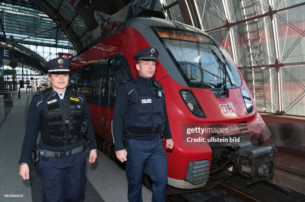 Berlin - Bundespolizei mit Body-Cams