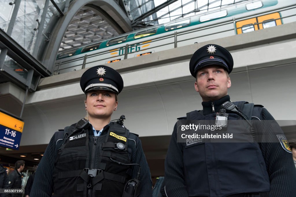 Berlin - Bundespolizei mit Body-Cams