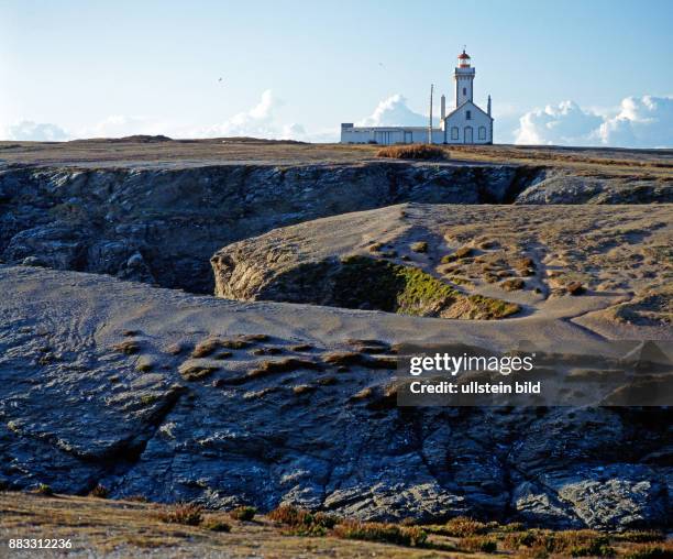 Leuchtturm Les Poulains, auch Leuchtturm der Fohlen, in der Gemeinde Sauzon auf Belle-Ile-en-Mer, der Schoenen Insel im Golf von Morbihan in der...