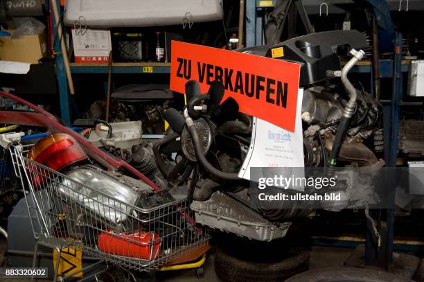 Berlin - : Autopresse Tempelhof, Autoteile zu verkaufen -