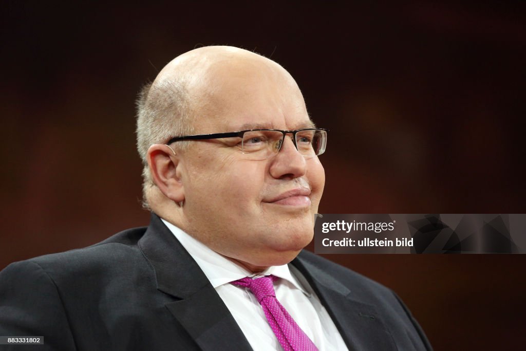 Peter Altmaier (Chef des Bundeskanzleramts, CDU) in der ARD-Talkshow GÜNTHER JAUCH am 04.10.2015 in Berlin