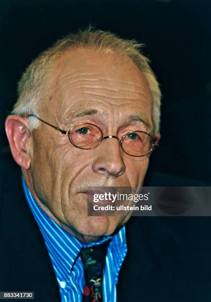 Geissler, Heiner *- Politiker , D Generalsekretaer der CDU 1977-1989 - Portrait