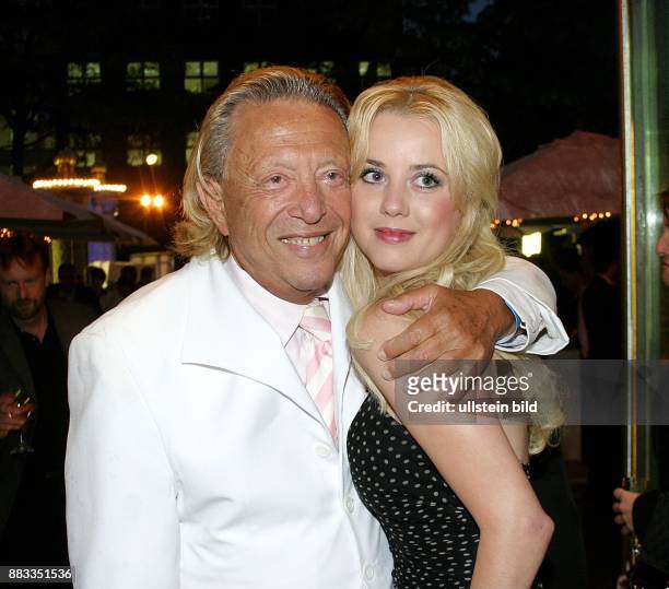 Playboy Rolf Eden - mit Freundin Janina Krebs auf dem Sommerfest der Werbeagentur DIE BRANDENBURGS im Quasimodo in Berlin -