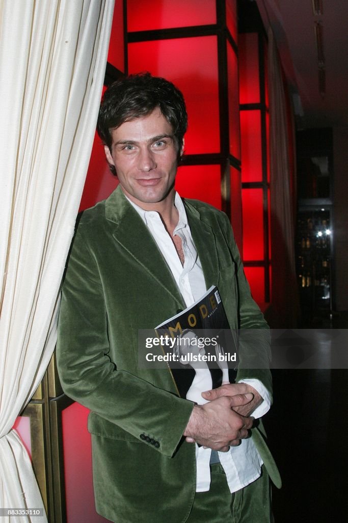 Rainer Meifert - Schauspieler, Verleger, D - mit Modemagazin "mode"