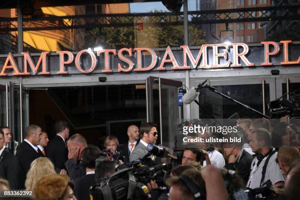 Pitt, Brad - Schauspieler, USA - bei der Deutschlandpremiere von "Inglourious Basterds" in Berlin -