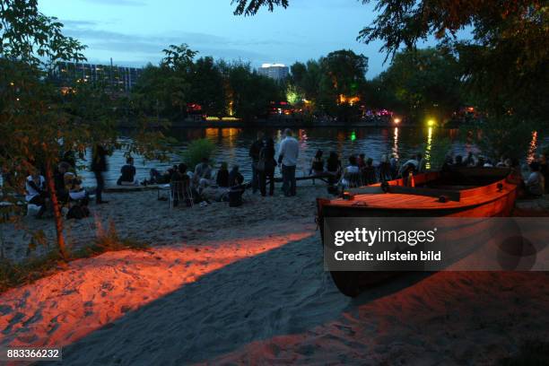 Deutschland Berlin Kreuzberg - Strandbar Kiki Blofeld -