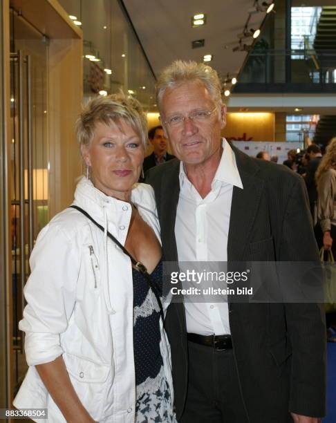 Atzorn, Robert *- Schauspieler, D - mit seiner Ehefrau Angelika Hartung -