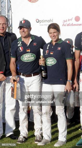 Polospielerin Marie Jeanette Ferch und Ehemann Schauspieler Heino Ferch beim Maifeld Cup im Olympiapark in Berlin