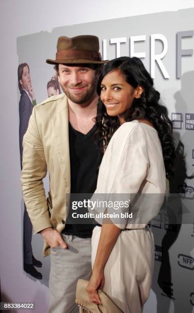 Schauspieler Christian Ulmen und Ehefrau Collien Ulmen Fernandes aufgenommen bei der Filmpremiere von "Unter Frauen" im Kino der Kulurbrauerei in...