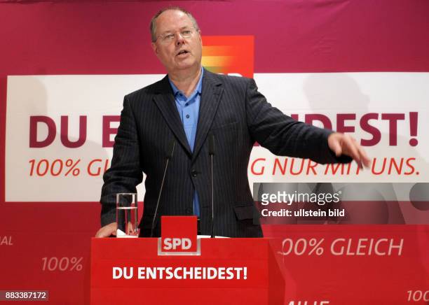 Politiker Peer Steinbrück aufgenommen beim CSD Empfang im Willy Brandt Haus in Berlin