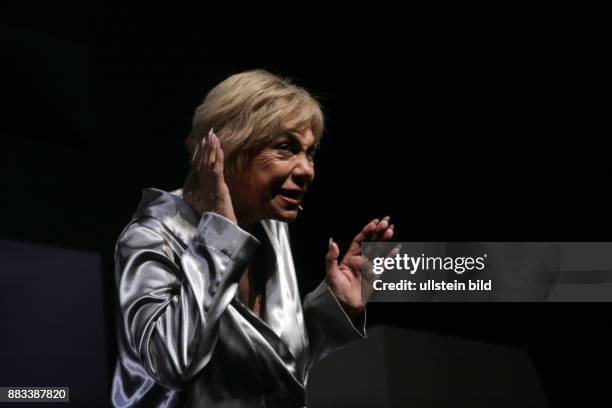 Die Schauspielerin Judy Winter aufgenommen bei den Proben zu dem Stück "Hilde Knef Der Teufel und die Diva" im Theater am Kudamm in Berlin. Regie...