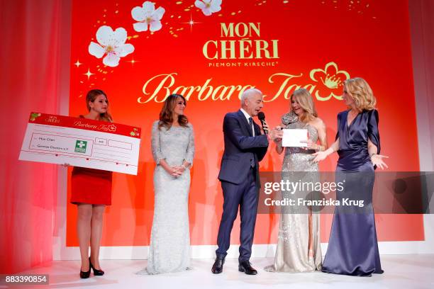 Elizabeth Hurley, Carlo Vassallo, Frauke Ludowig and Maria Furtwaengler attend the Mon Cheri Barbara Tag 2017 at Postpalast on November 30, 2017 in...