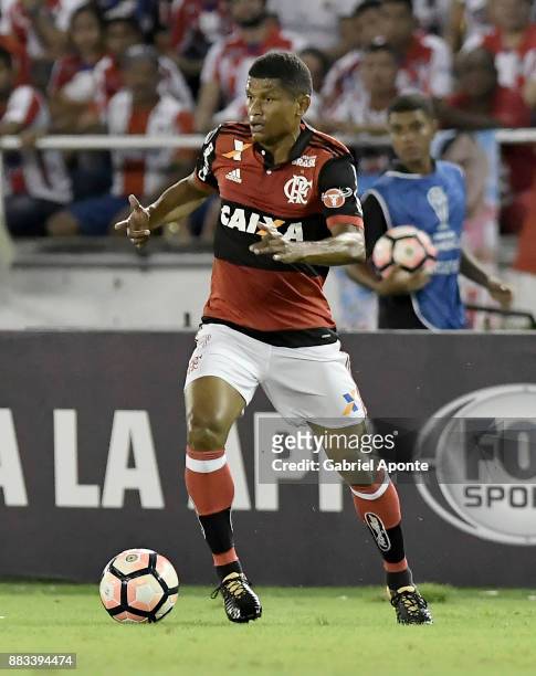 Marcio Araujo of Flamengo drives the ball during a second leg match between Junior and Flamengo as part of the Copa CONMEBOL Sudamericana 2017...