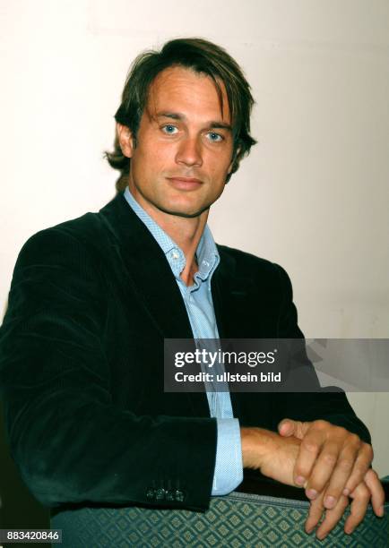Actor Ralph Bauer 1 067 Acteur Ralf Bauer Photos et images haute résolution - Getty Images