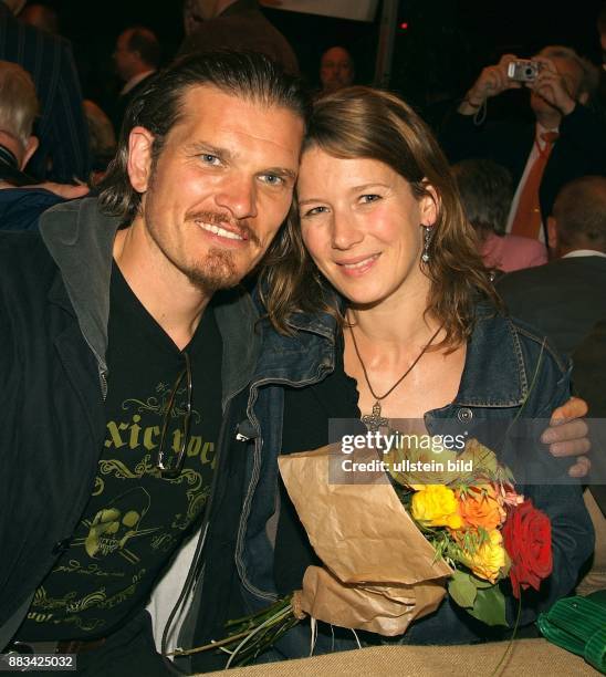 Götz Otto - Schauspieler; D, mit seiner zweiten Ehefrau Sabine Louys, PR-Beraterin