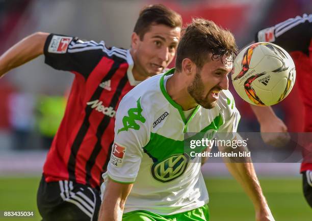 Daniel Calligiuri im Zweikampf mit Markus Suttner waehrend dem Fussball Bundesliga Spiel FC Ingolstadt gegen Vfl Wolfsburg am 4. Spieltag der Saison...