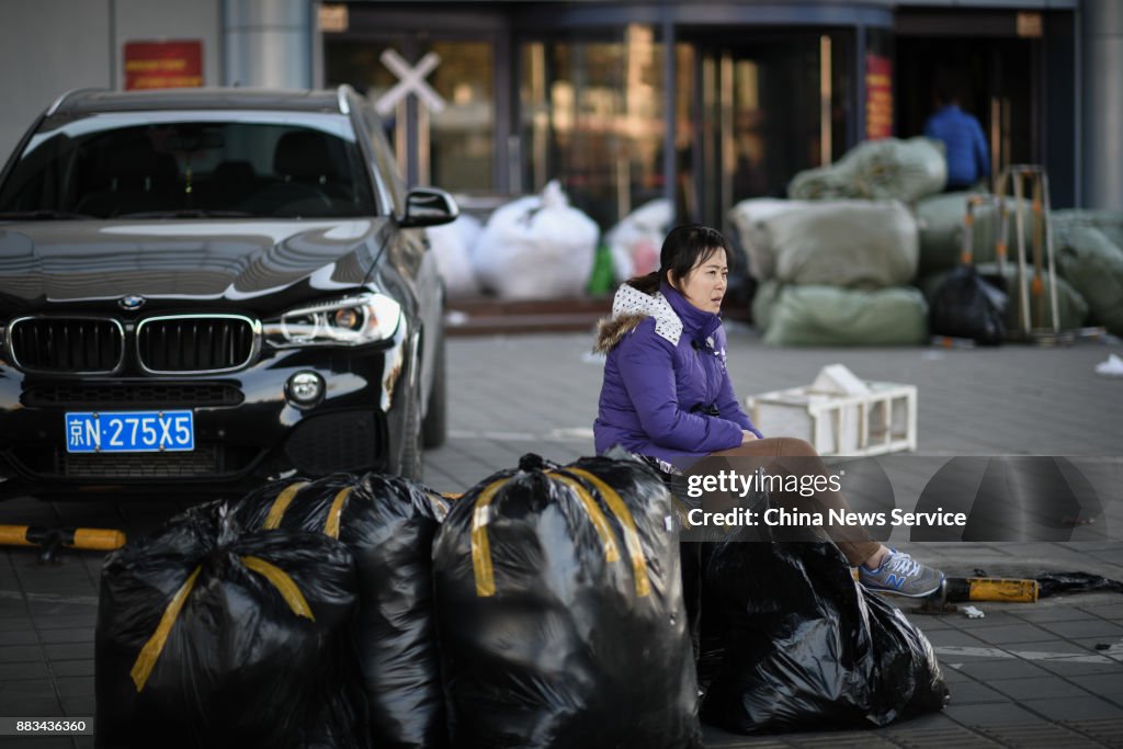 Beijing's Largest Clothing Wholesale Market Closes