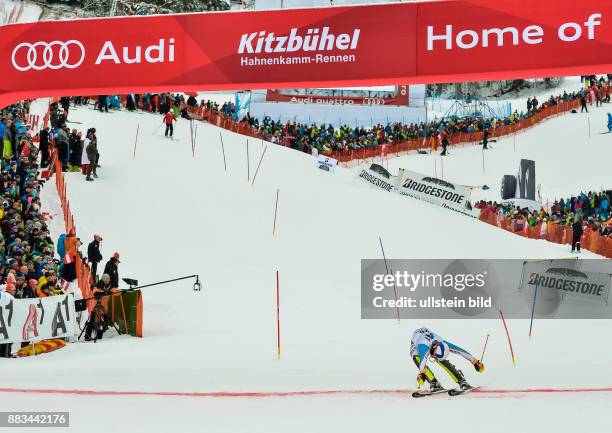 Linus Strasser ueberquert die Ziellinie, waehrend dem FIS Slalom Ski Weltcup der Herren auf dem Gaslernhang, am 24. Januar 2016 in Kitzbuehel.