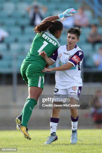 Jada Mathyssen-Whyman of the Wanderers collides with Patricia Charalambous of the Glory during the round six W-League match between the Western...