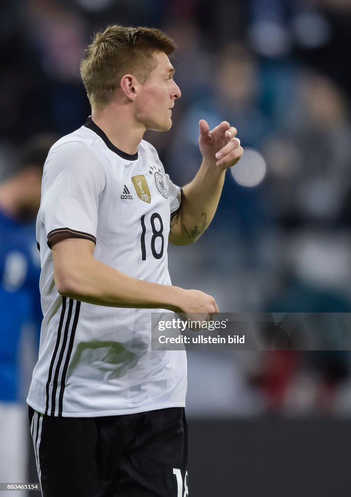 Fussball Laenderspiel Deutschland gegen Italien