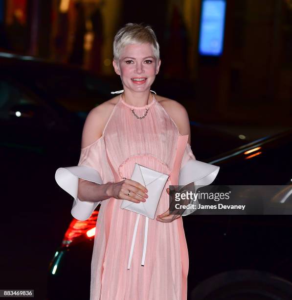Michelle Williams arrives to Alice Tully Hall at Lincoln Center for An Evening Honoring Louis Vuitton and Nicolas Ghesquiere on November 30, 2017 in...