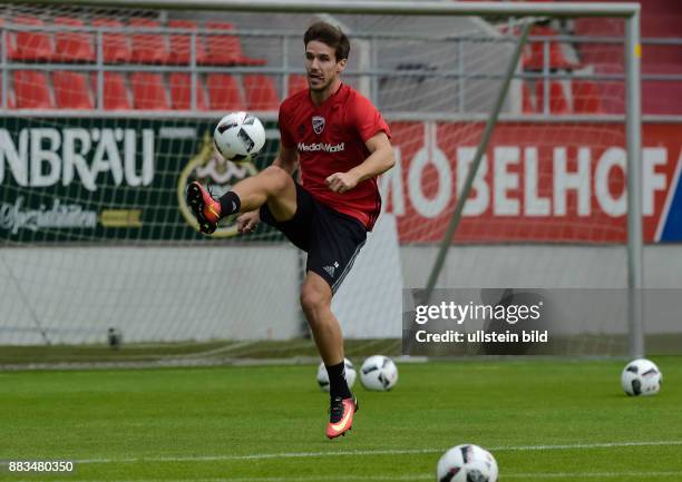 Romain Bregerie , waehrend dem Trainingsauftakt des FC Ingolstadt 04 fuer die Saison 2016/2017 im AUDI Sportpark am 03. Juli 2016 in Ingolstadt.