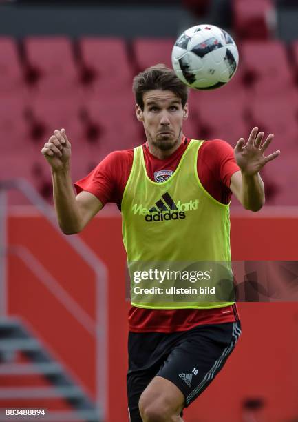 Romain Bregerie , waehrend dem Trainingsauftakt des FC Ingolstadt 04 fuer die Saison 2016/2017 im AUDI Sportpark am 03. Juli 2016 in Ingolstadt.