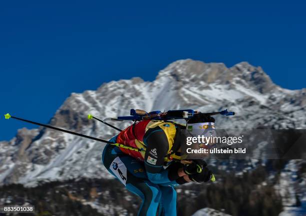 Martin Fourcade beim Laufen waehrend dem 20km Einzelrennen der Herren bei der IBU Biathlon Weltmeisterschaft am 16. Februar 2017 in Hochfilzen .