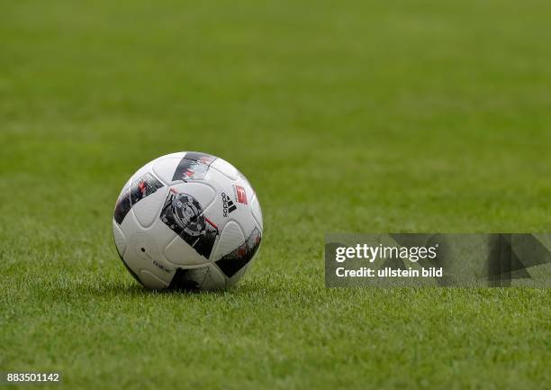 Der offizielle Spielball fuer die DFL Saison 2016/2017 Torfabrik von Adidas, waehrend dem Trainingsauftakt des FC Ingolstadt 04 fuer die Saison...