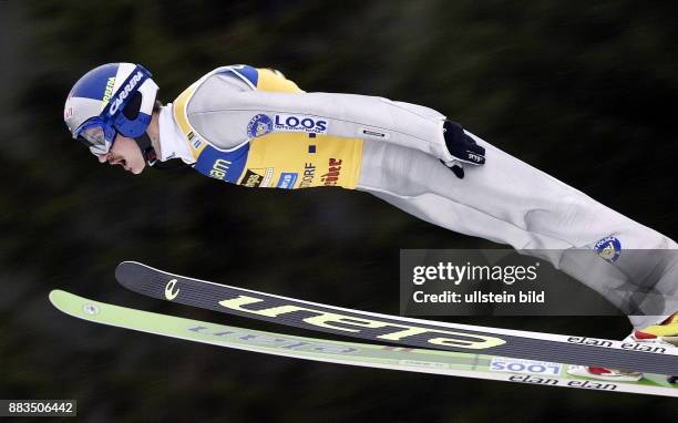 Sportler, Skispringen; Polen Vierschanzentournee 2001/2002 Training Springen in Oberstdorf