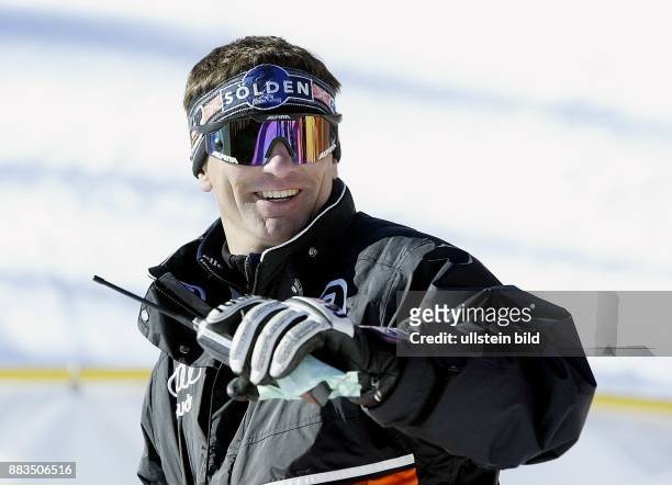 Trainer, Ski Alpin; D Cheftrainer DSV, Ski Alpin Damen Porträt mit Sonnenbrille