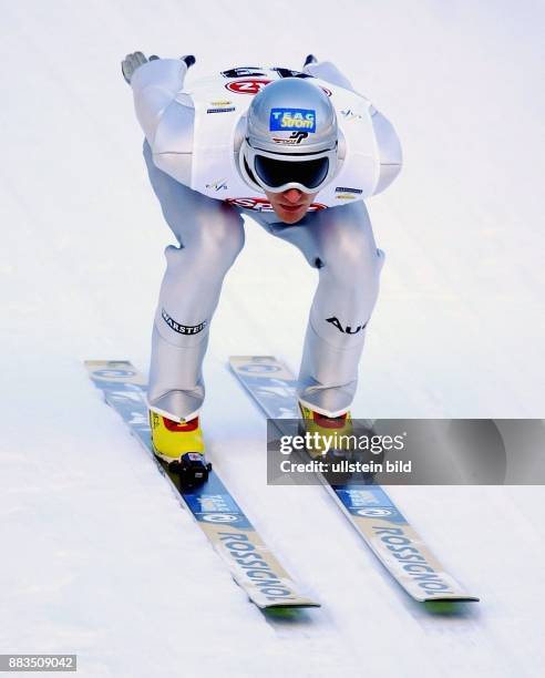 Sportler, Nordische Kombination; D Weltcup in Ramsau, Österreich, Skispringen: In der Anlaufspur