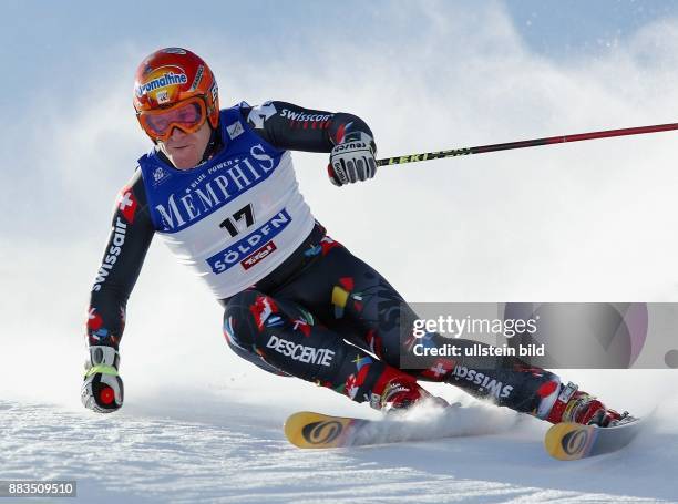 Didier Cuche *- Sportler, Ski Alpin, Schweiz beim Riesenslalom, Weltcup in Sölden / Österreich Einzelaufnahme .