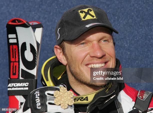 Hermann Maier Skifahrer; Österreich: mit seiner Goldmedaille im Riesenslalom bei der alpinen Ski-Weltmeisterschaft in Bormio