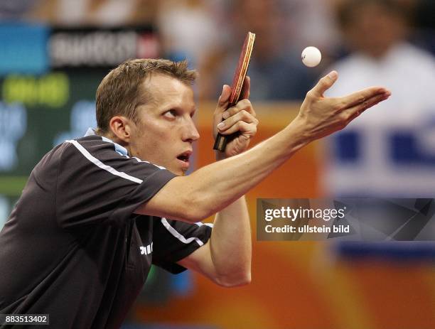 Olympische Spiele 2004 Athen - der deutsche Tischtennisspieler Jörg Roßkopf in Aktion