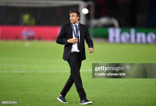 Juventus Turin - FC Barcelona Der FC Barcelona gewinnt die Champions League 2015: Trainer Luis Enrique geniesst einen stillen Moment