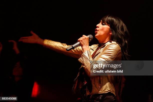 Singer, GER, Pop, LIVE 2015, performs on November 06 at Mercedes-Benz Arena, Berlin, Germany