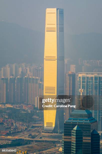 smog covered hong kong. - caroline pang bildbanksfoton och bilder