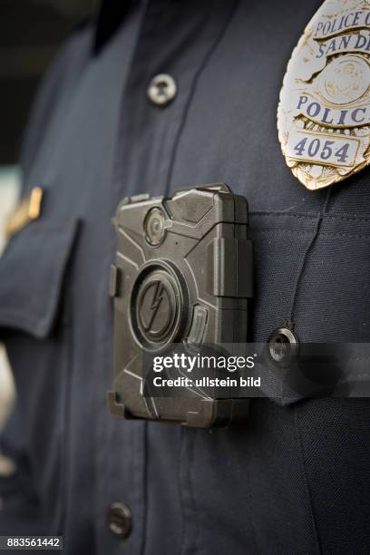 Officer of the San Diego Police Department wearing TASER?s AXON body-cam.