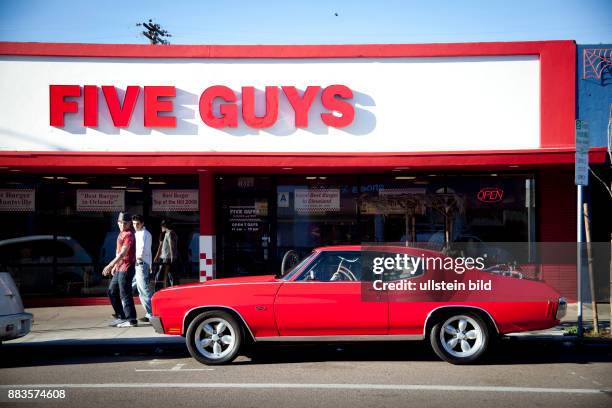Chevrolet Chevelle SS396 in Pacific Beach, San Diego, in front of the fast-food-chain Five Guys.