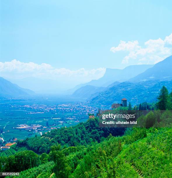 ; Europe; europa; italia; Italy; Italia; South Tyrol; Alto Adige; Provincia di Bolzano; Burgraviato; Merano; Lana; Cermes, castel Monte Leone