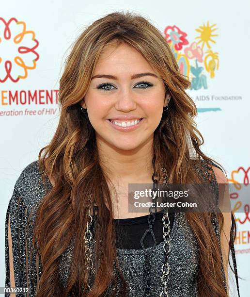 Singer/actress Miley Cyrus attends the A Time for Heroes Celebrity Carnival Sponsored by Disney, benefiting the Elizabeth Glaser Pediatric AIDS...