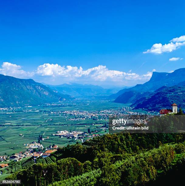 South Tyrol; Alto Adige; landscape; Burgraviato; Lana, Penegal, Cermes, castello, castel Monteleone