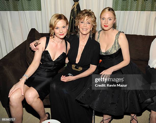 Jane Fonda and Hope Davis backstage at the 63rd Annual Tony Awards at Radio City Music Hall on June 7, 2009 in New York City.