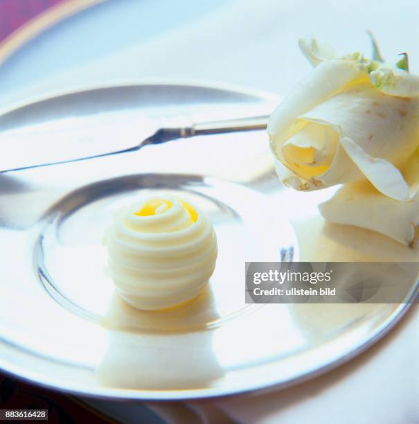 Food;Milk product, butter, butter curls