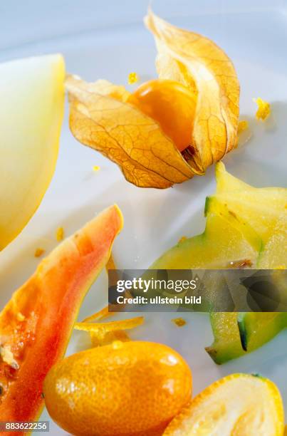 ; Food; Fruit, Tropical fruit, papaya, starfruit, Physalis,